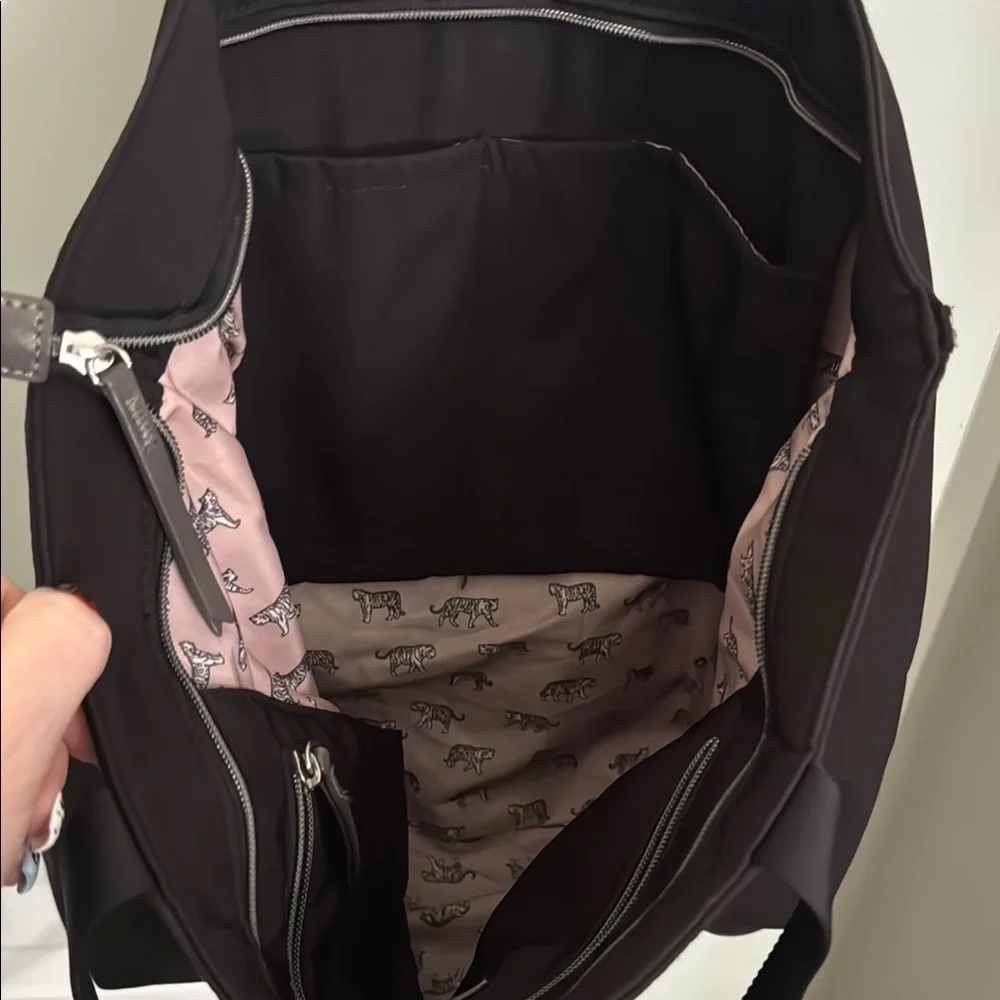Stella & Dot Black Tote with Vertical Zipper
